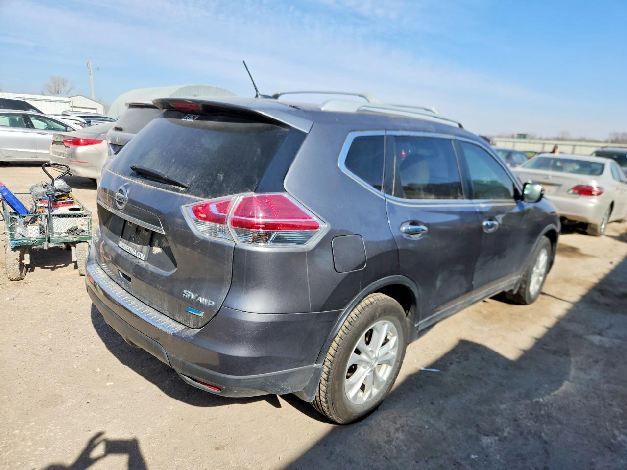 2014 Nissan Rogue Sv - Image 3