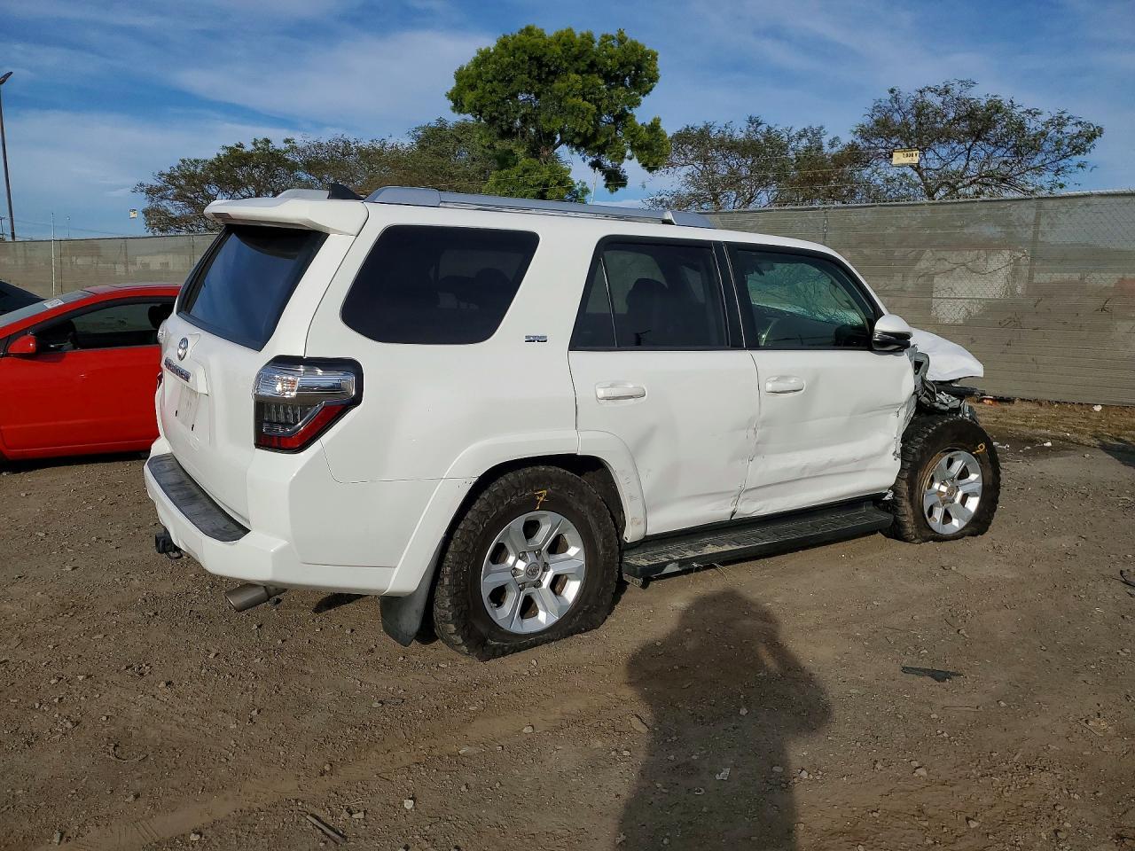 2016 Toyota 4Runner Sr5 Premium - Image 3