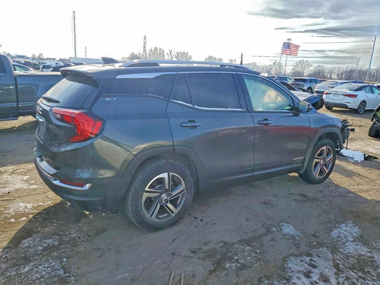 2019 GMC Terrain Slt - Image 3