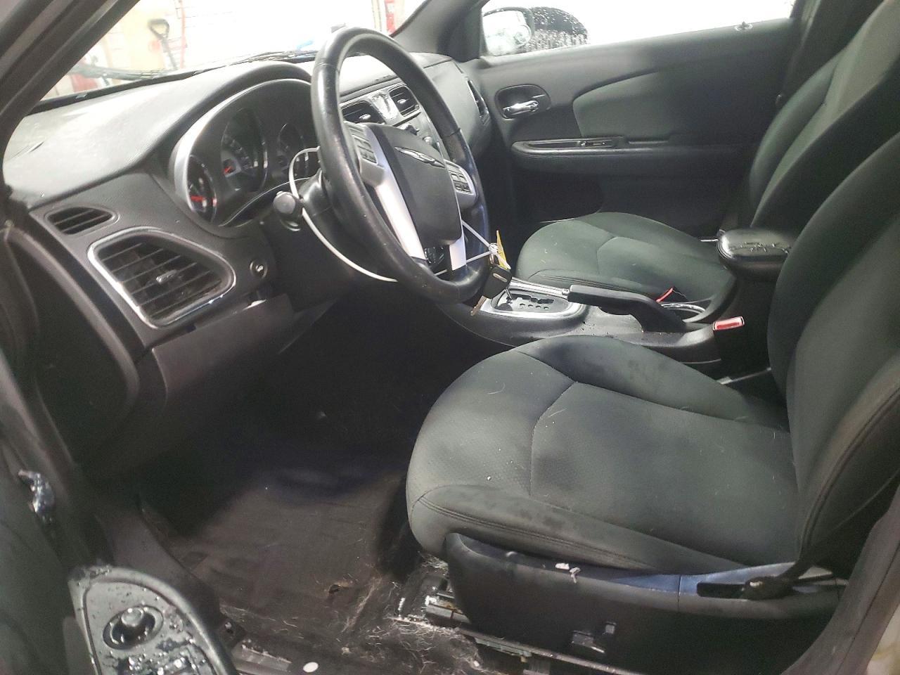 2012 Chrysler 200 Touring - Image 7