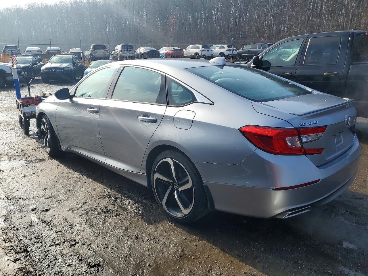 2020 Honda Accord Sport - Image 2