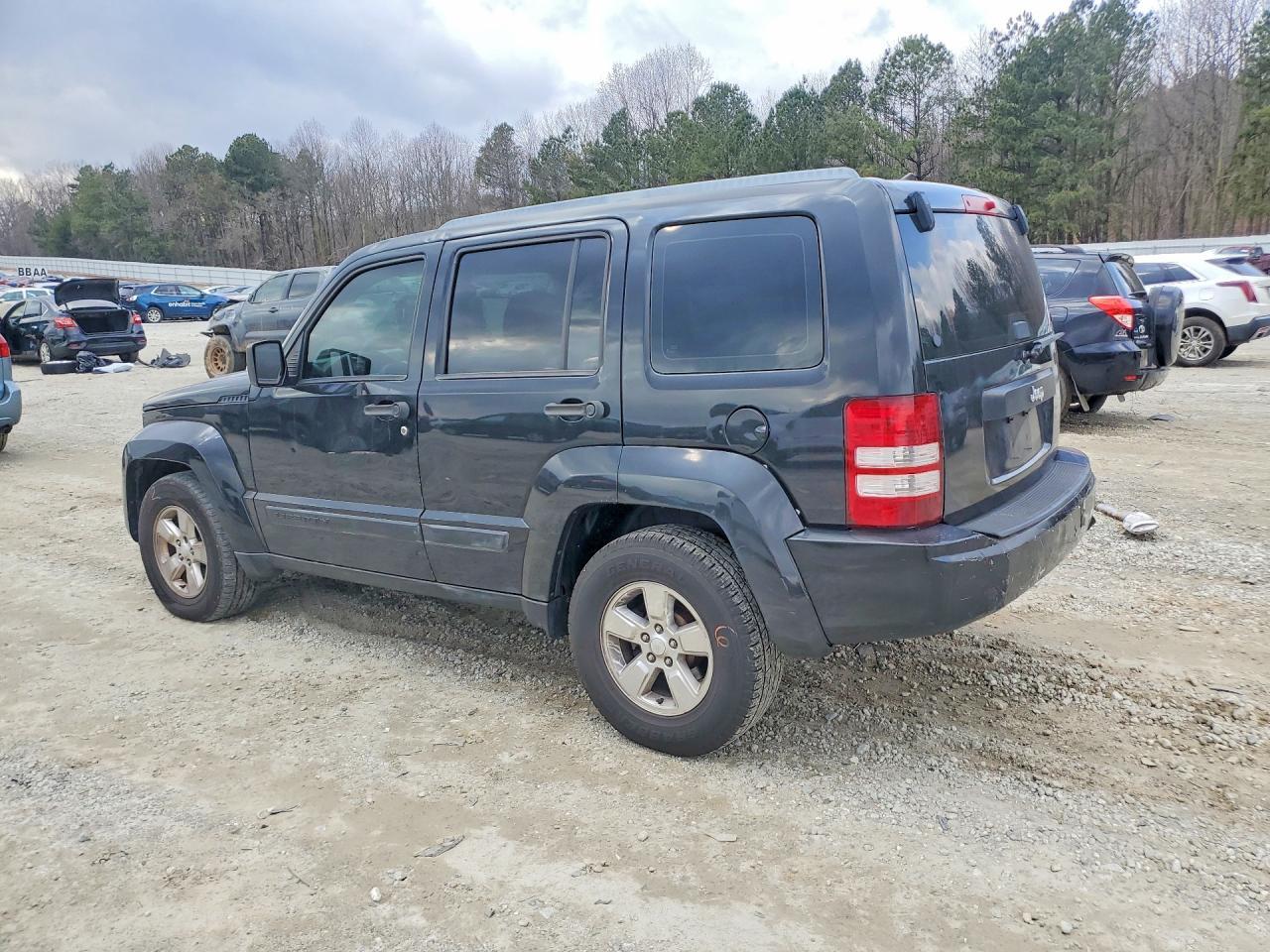 2012 Jeep Liberty Sport - Фото 2