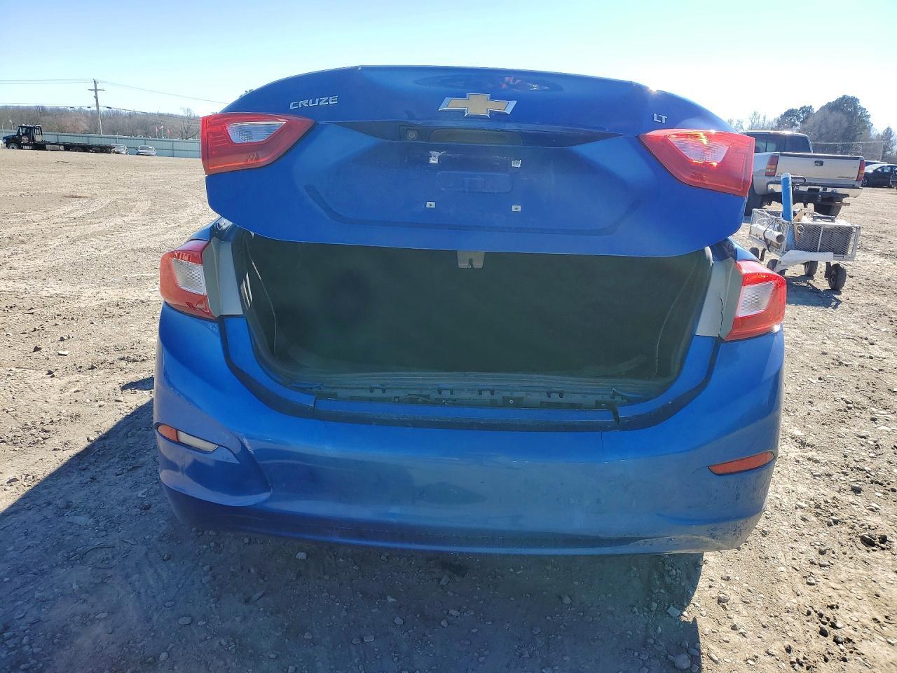 2017 Chevrolet Cruze Lt - Image 6