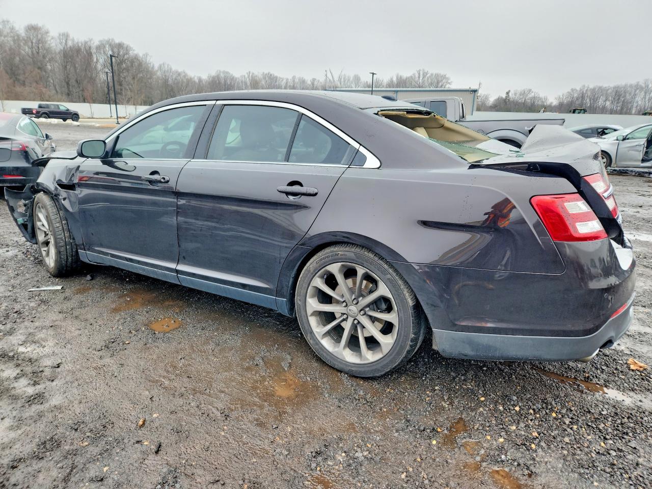 2013 Ford Taurus Limited - Фото 2
