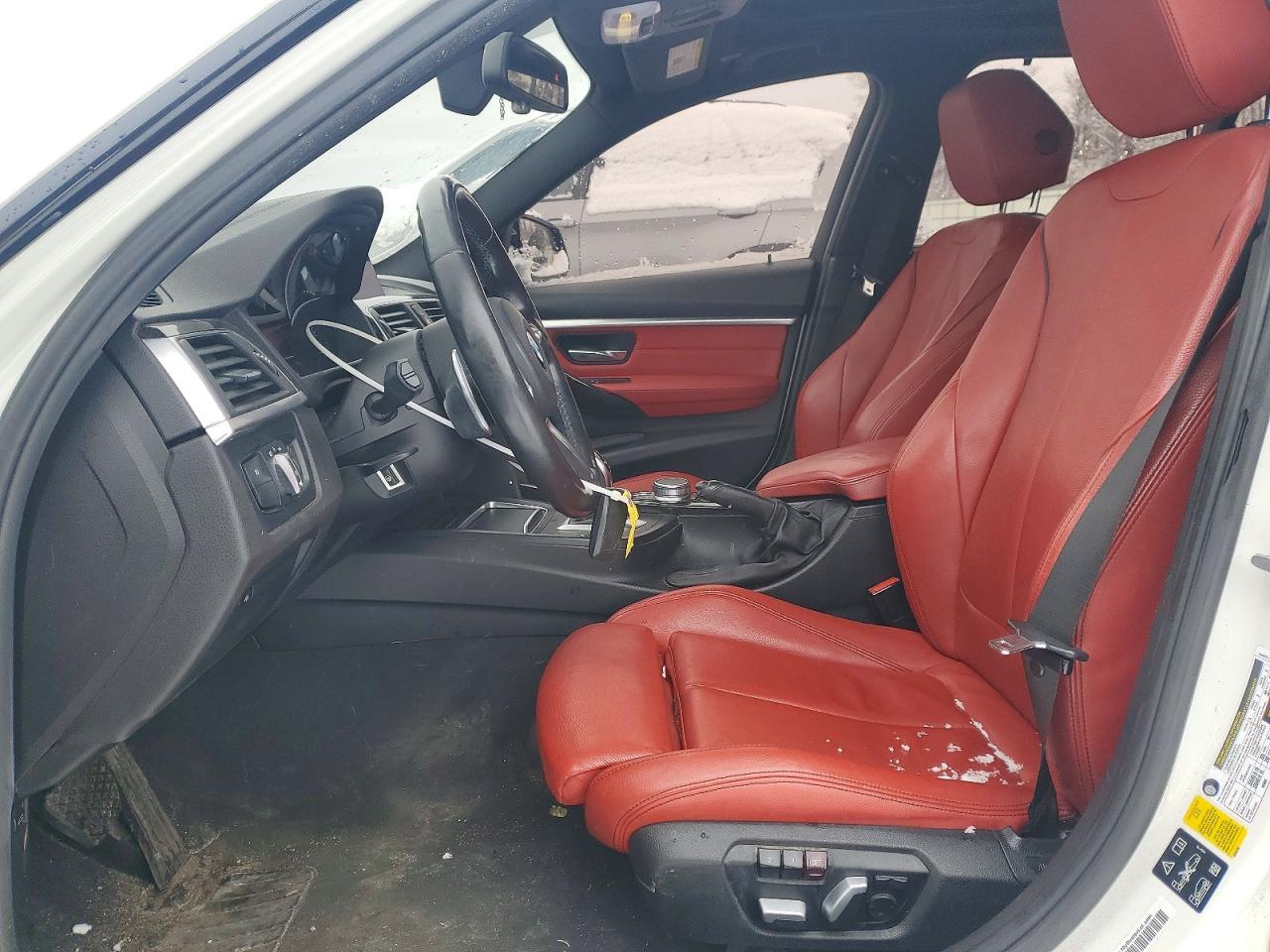 2018 BMW 330 Xi - Image 7