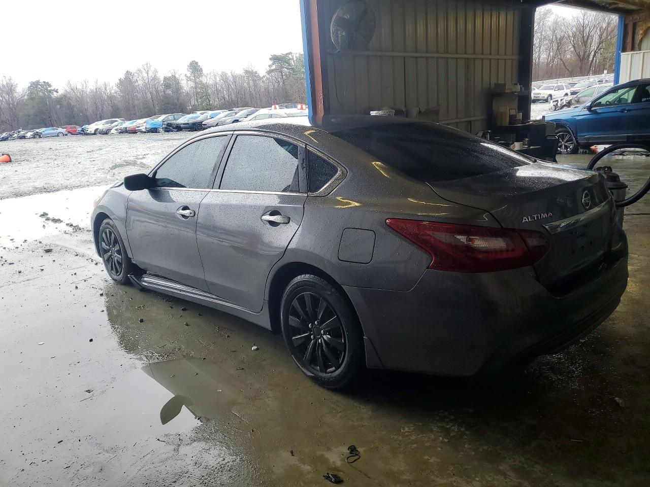 2018 Nissan Altima 2.5 S - Фото 2