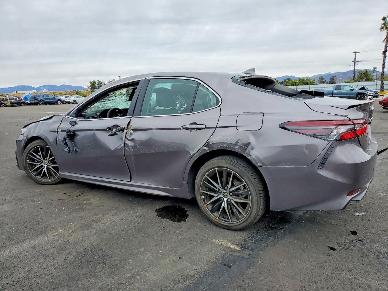 2024 Toyota Camry Se Night Shade - Фото 2