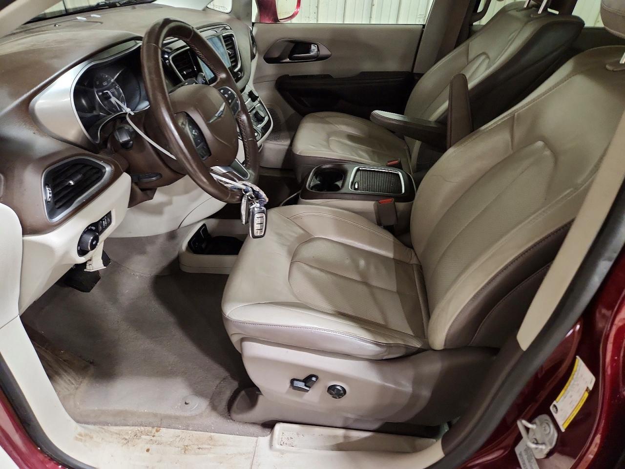 2017 Chrysler Pacifica Touring L Plus - Image 7
