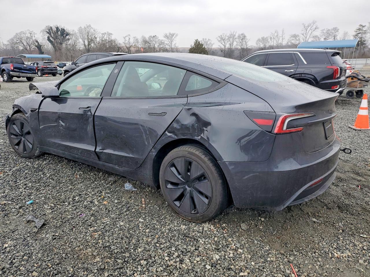 2025 Tesla Model 3 - Image 2