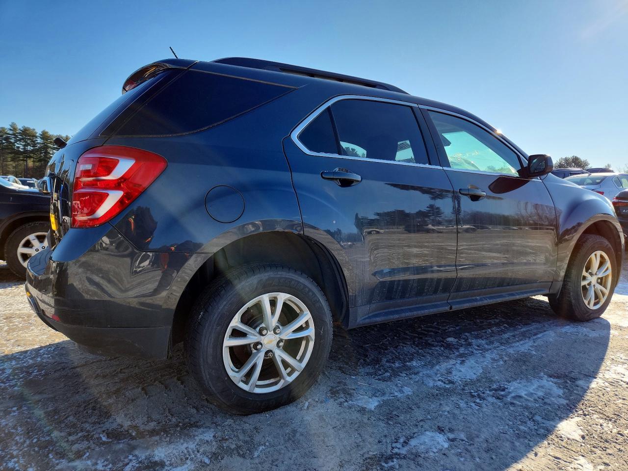 2017 Chevrolet Equinox Lt - Image 3