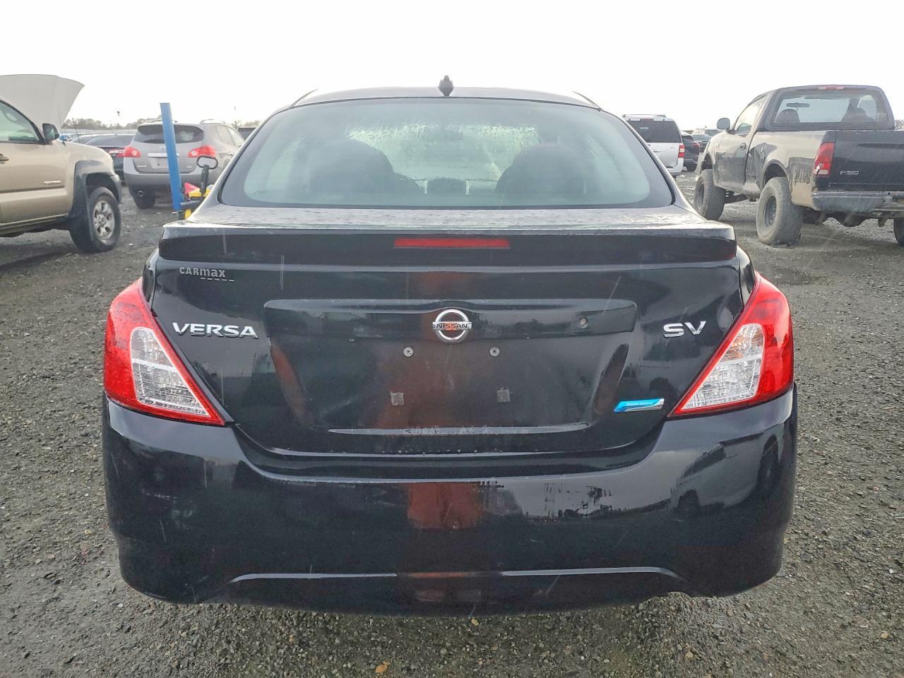 2016 Nissan Versa S - Фото 6