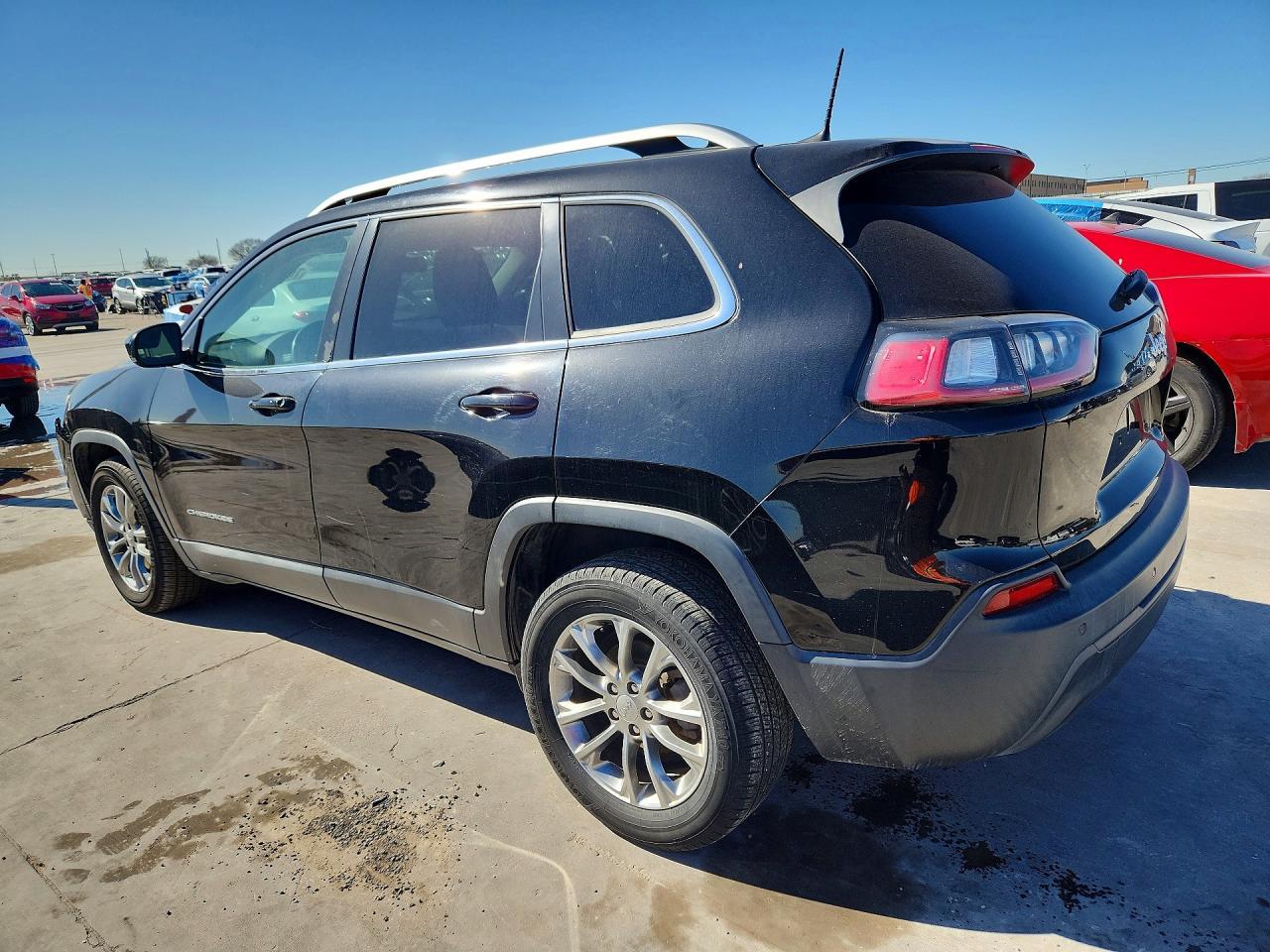 2020 Jeep Cherokee Latitude Plus - Image 2