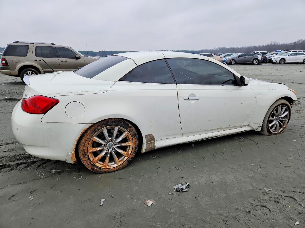 2011 Infiniti G37 Base - Фото 3