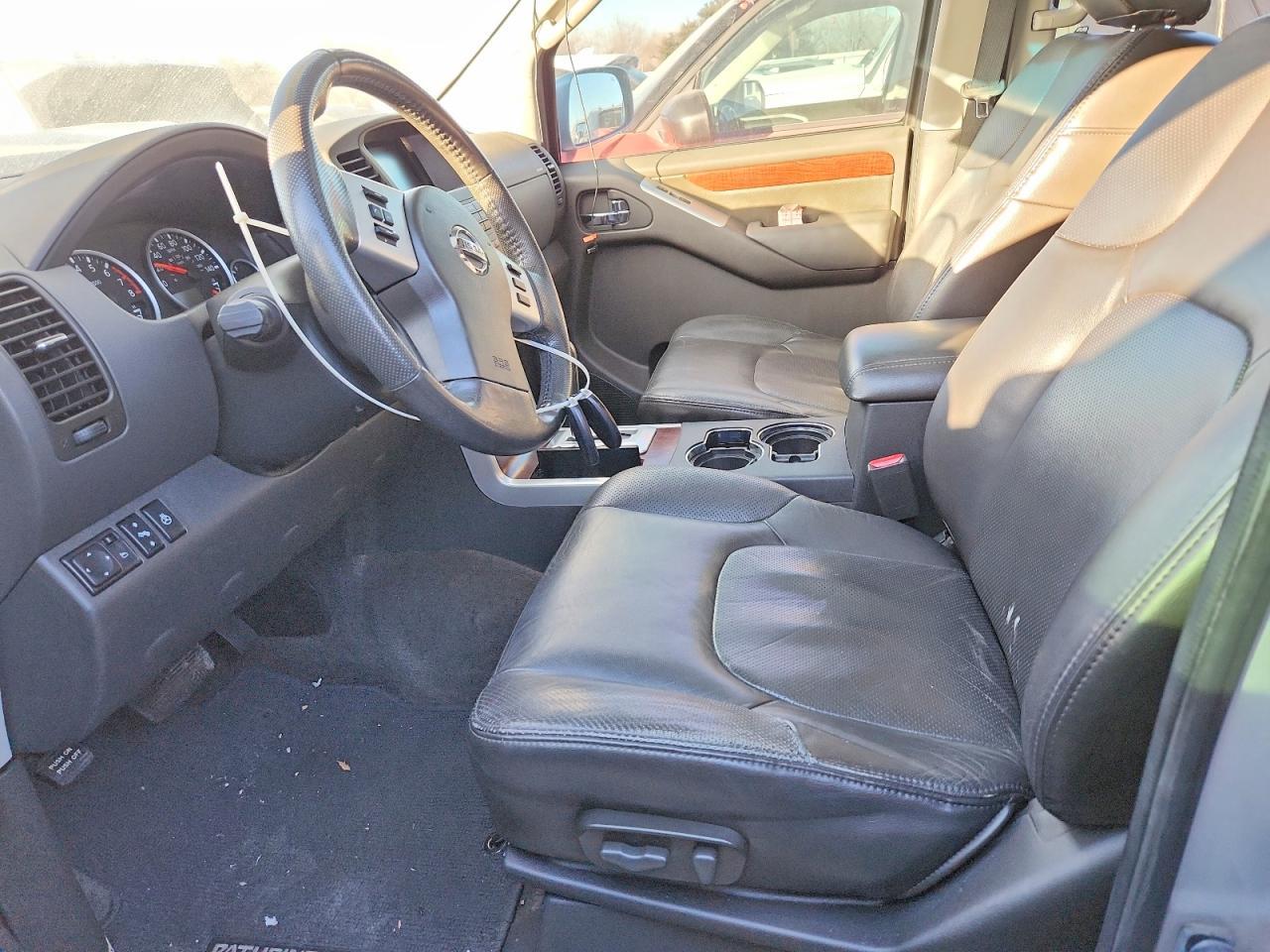 2011 Nissan Pathfinder S - Image 7