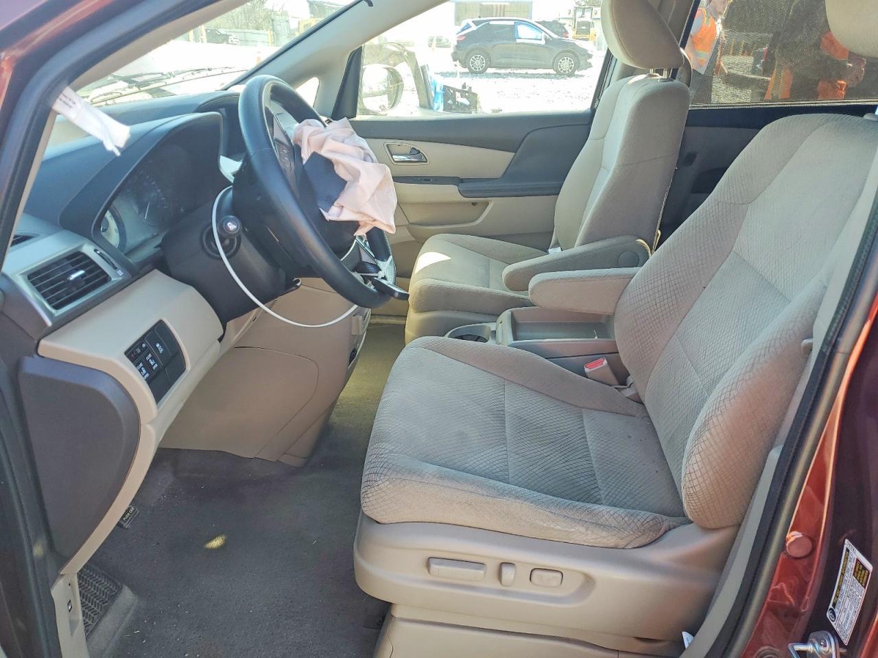 2016 Honda Odyssey Se - Image 7
