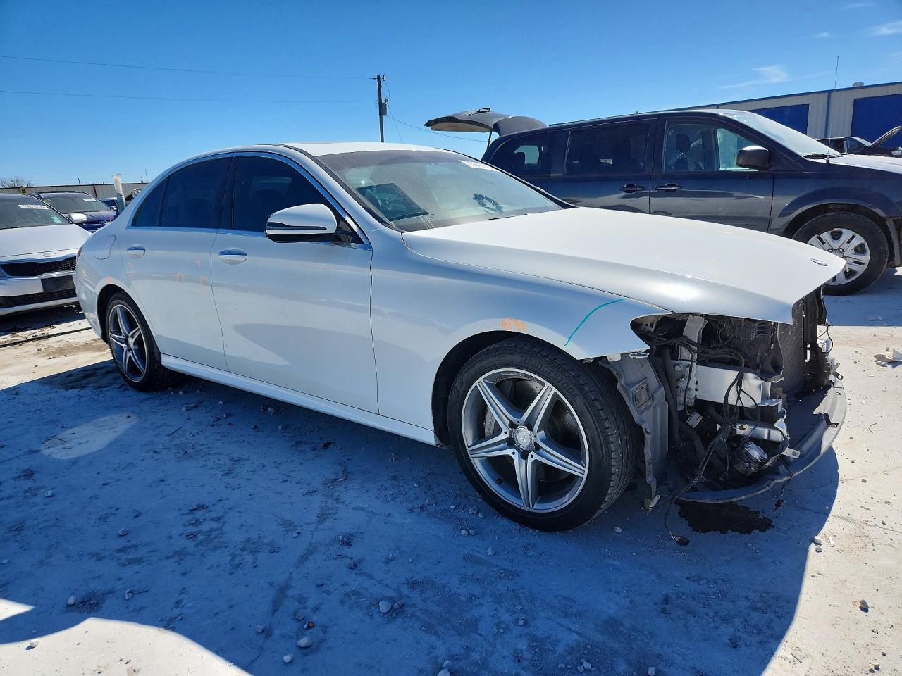 2017 Mercedes Benz E - Фото 4
