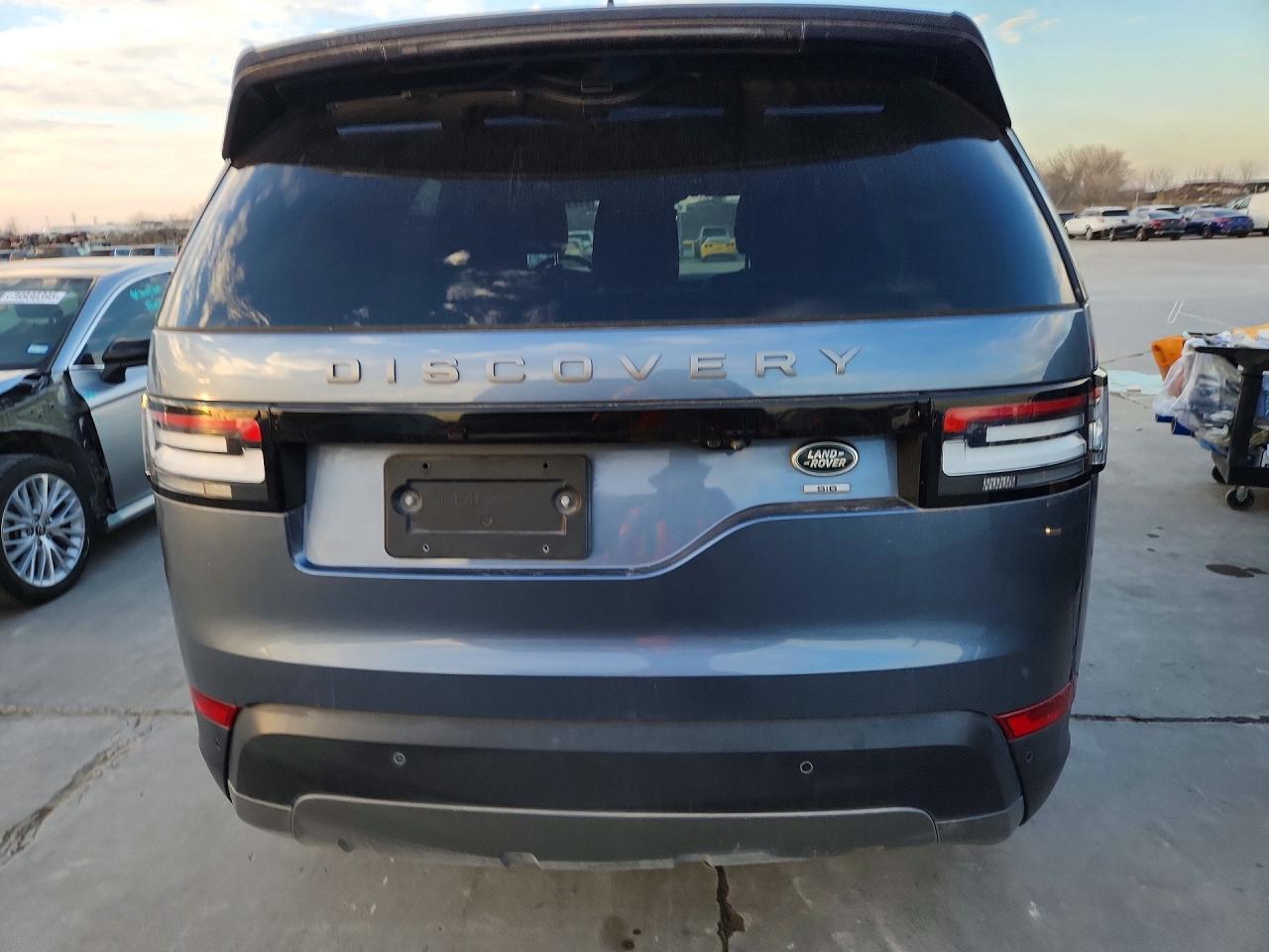 2020 Land Rover Discovery Se - Фото 6