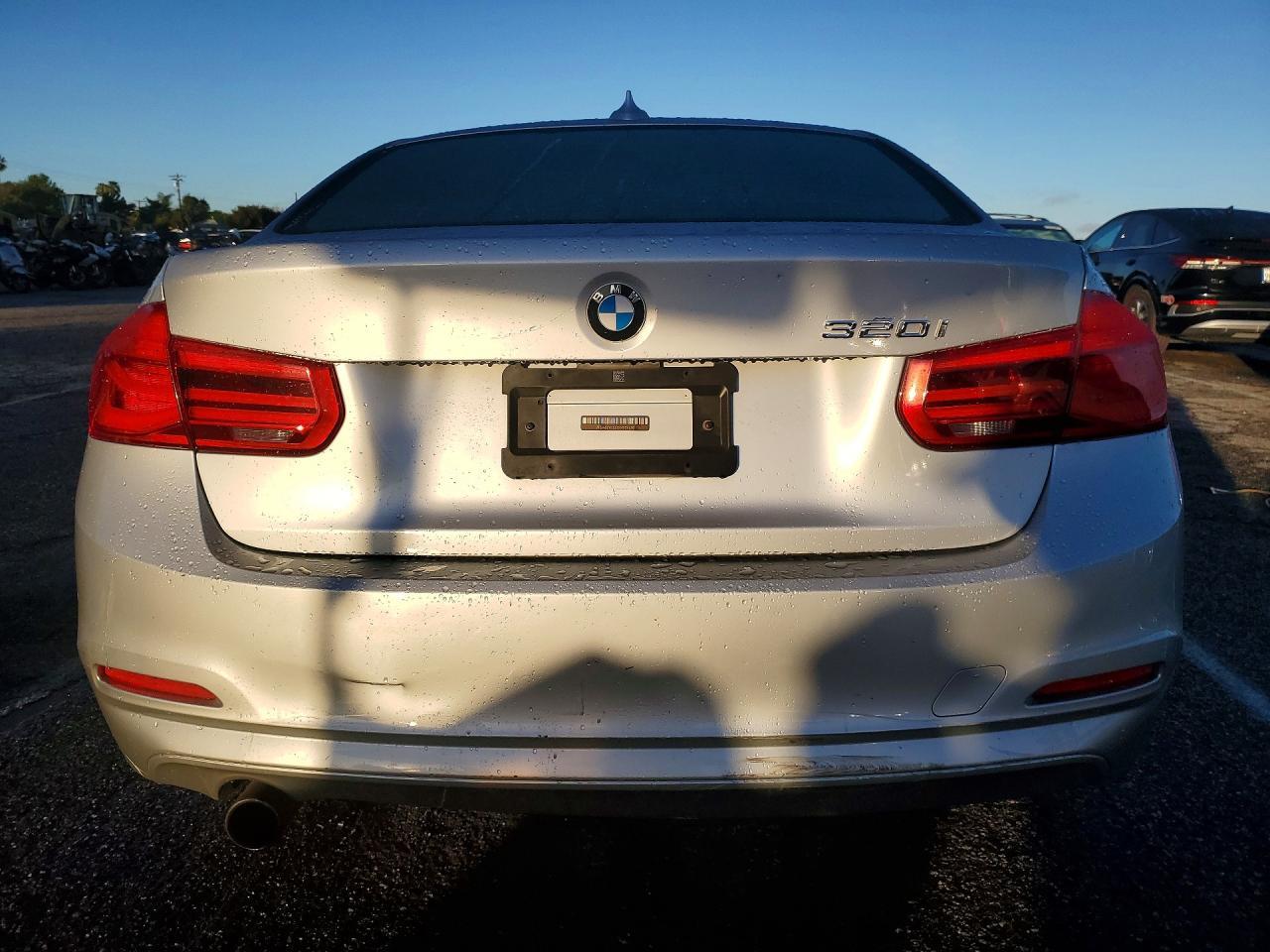 2016 BMW 3 Series - Фото 6