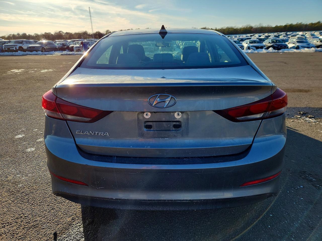 2017 Hyundai Elantra Se - Фото 6