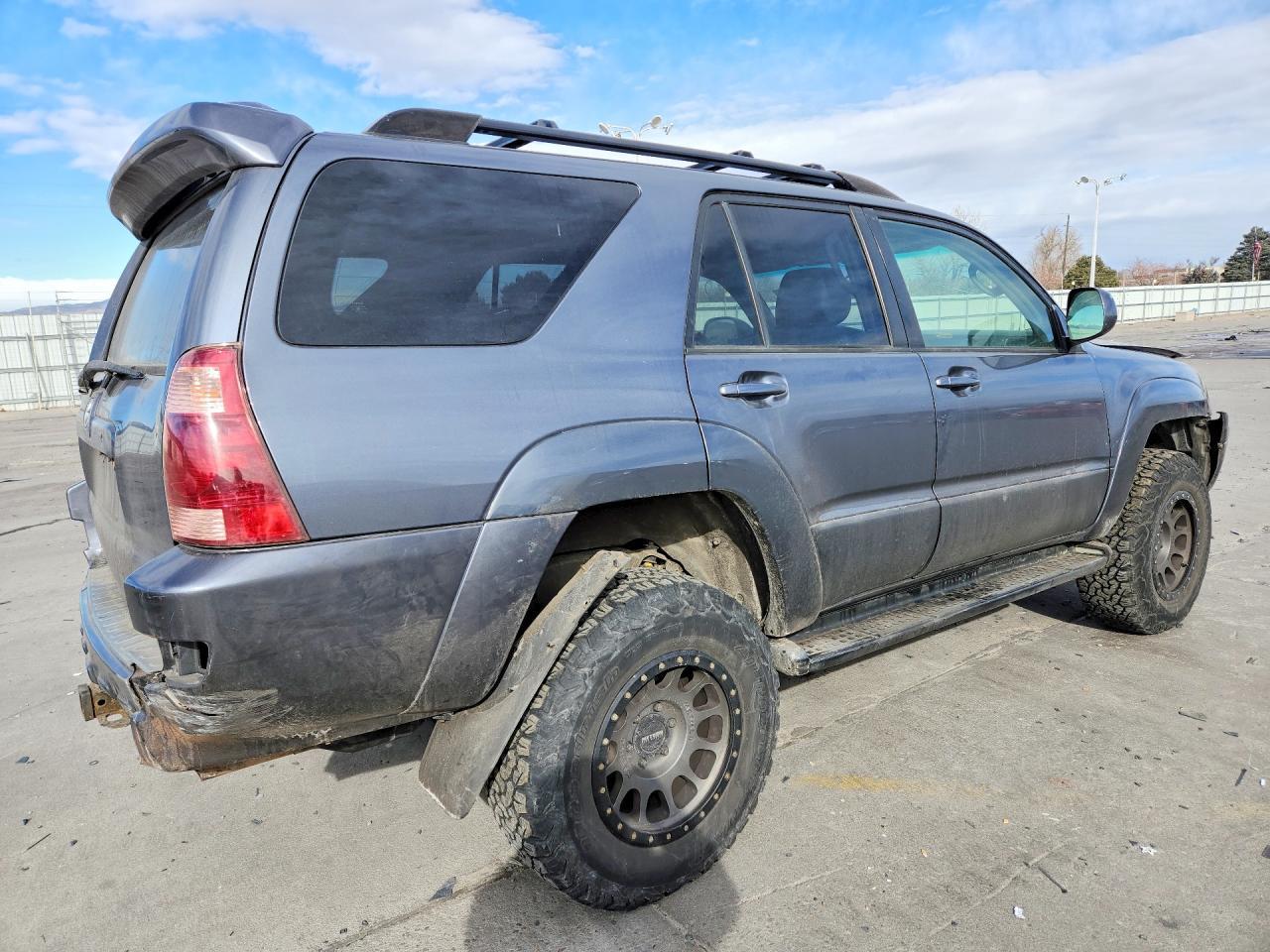 2005 Toyota 4Runner Limited - Image 3