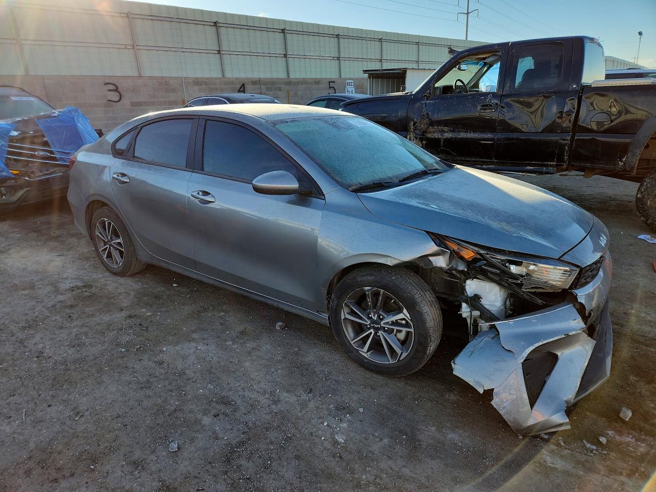 2022 Kia Forte Fe - Фото 4