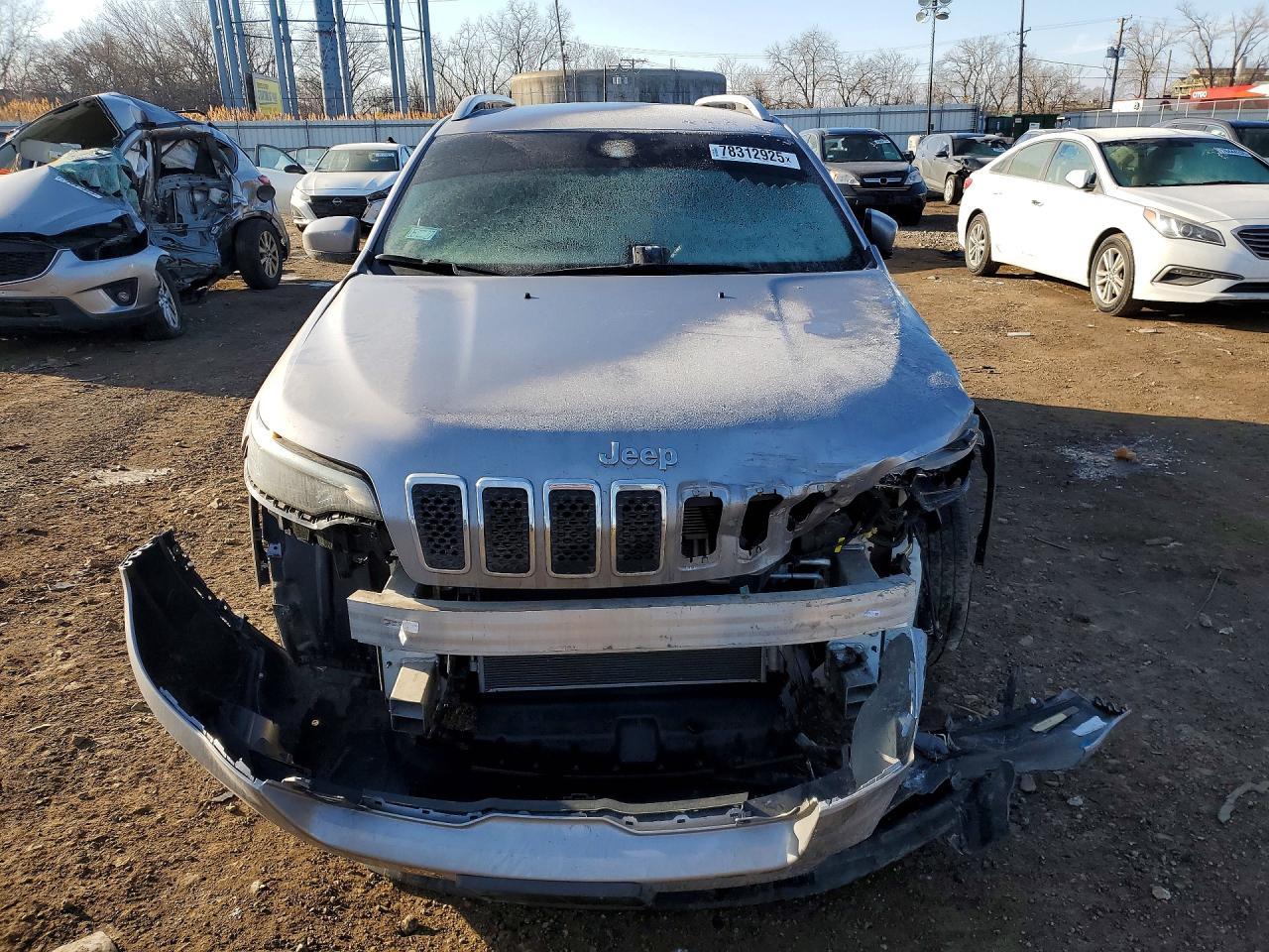 2021 Jeep Cherokee Latitude - Фото 5