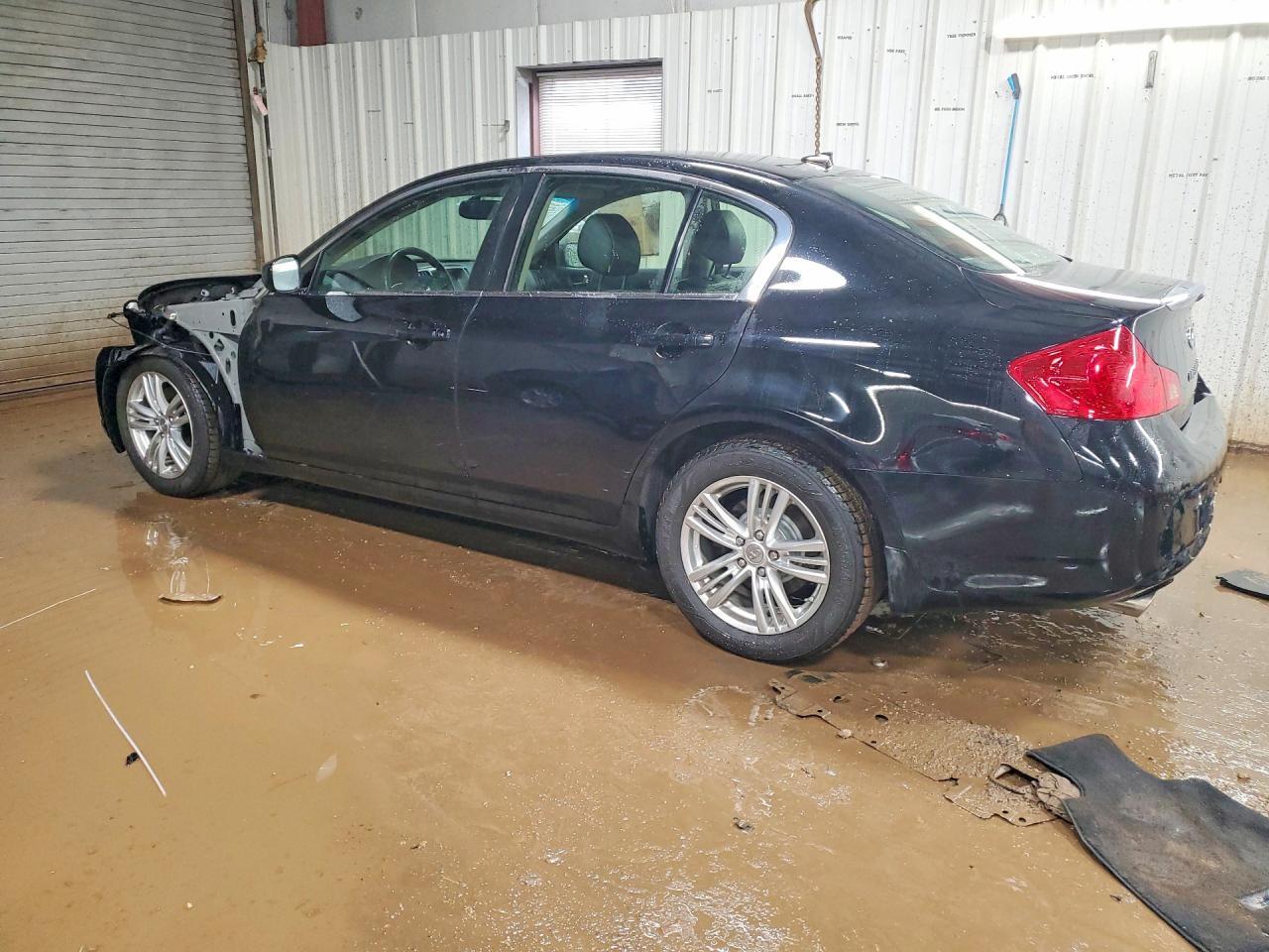 2013 Infiniti G37 Sedan X - Image 2