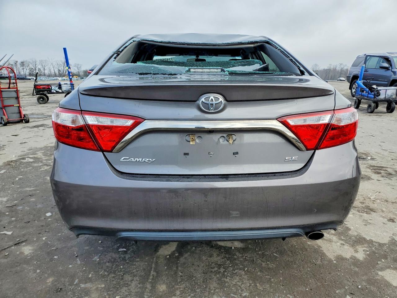 2016 Toyota Camry Le - Image 6