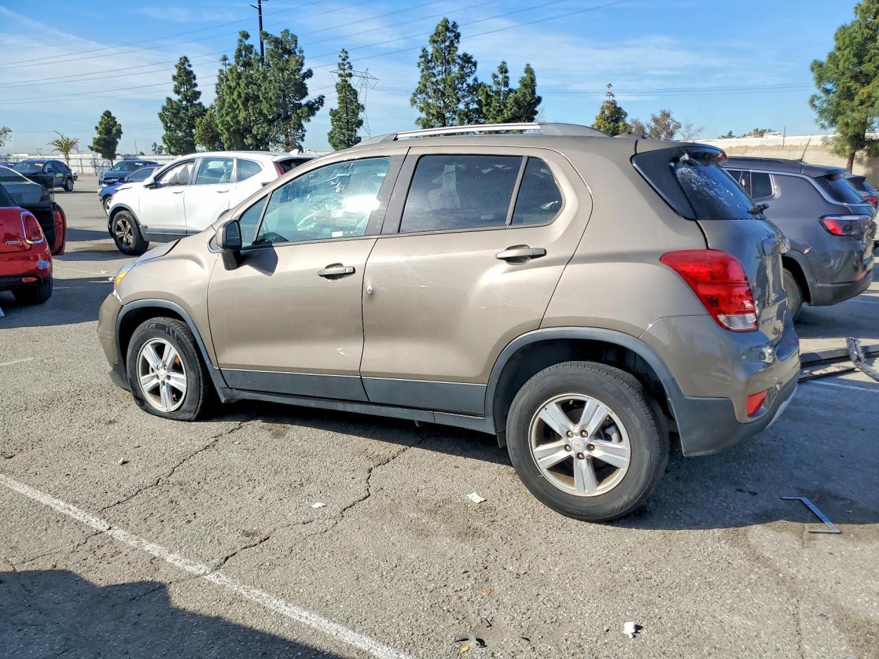 2021 Chevrolet Trax 1Lt - Image 2
