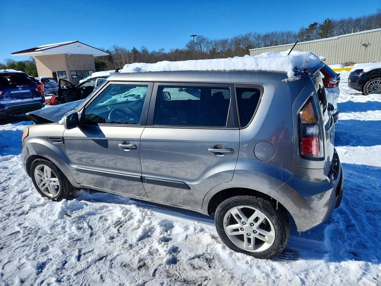 2011 Kia Soul + - Image 2