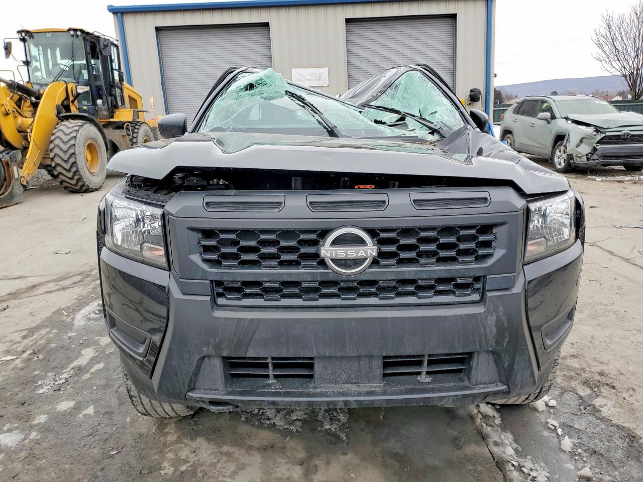 2025 Nissan Frontier S - Image 5
