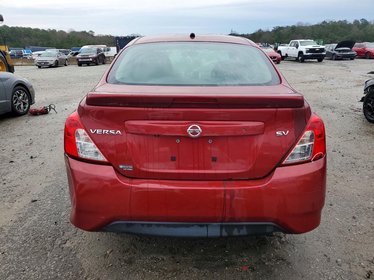2019 Nissan Versa Sv - Image 6