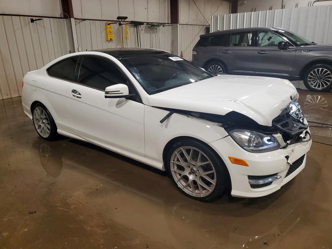 2015 Mercedes-Benz C 350 4Matic - Image 4