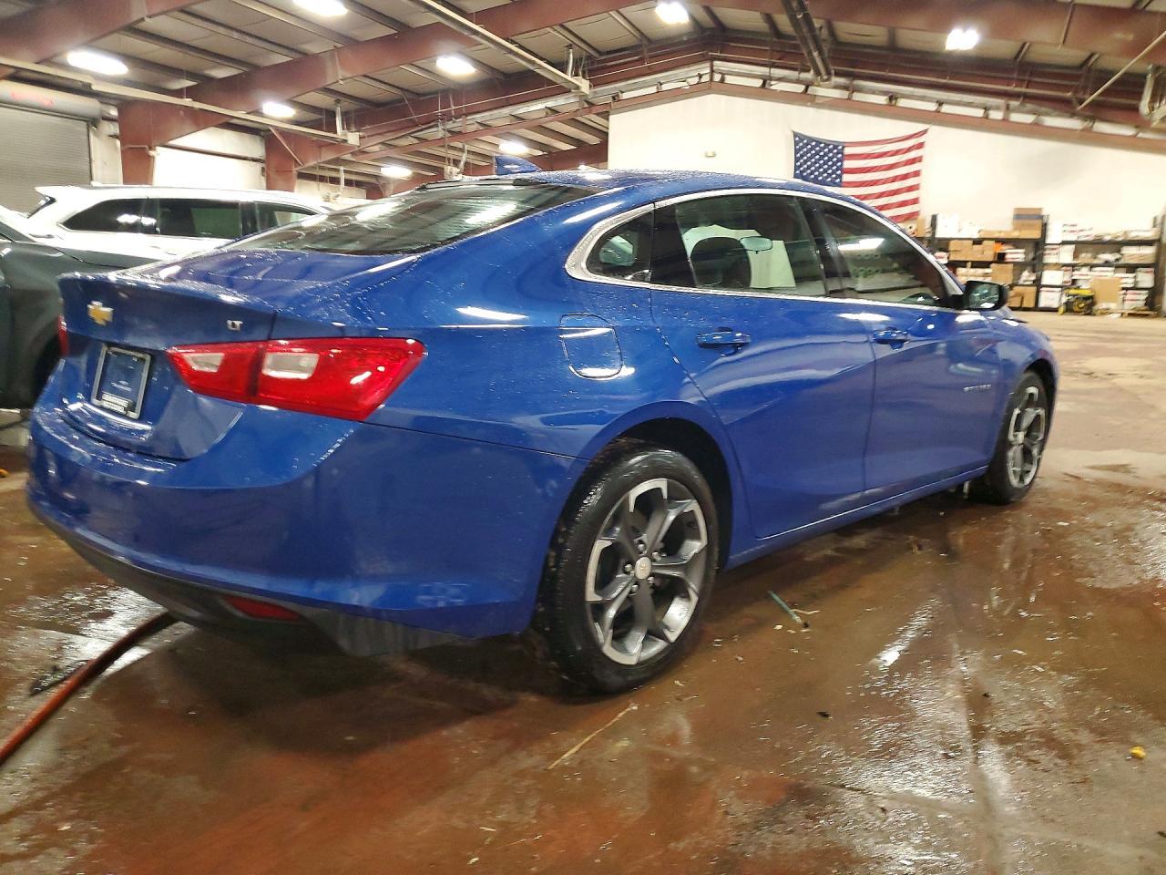 2023 Chevrolet Malibu Lt - Фото 3