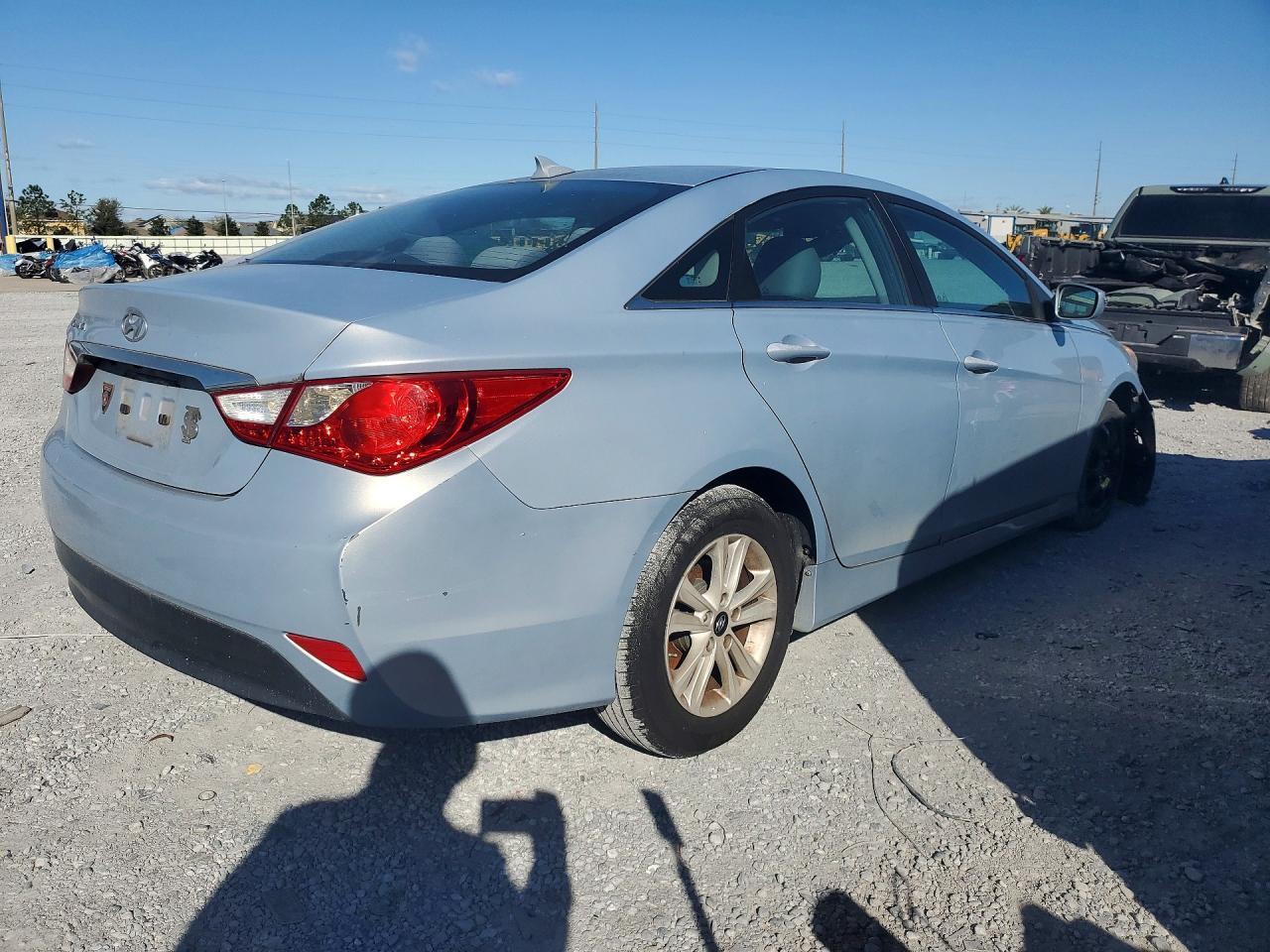 2014 Hyundai Sonata Gls - Image 3