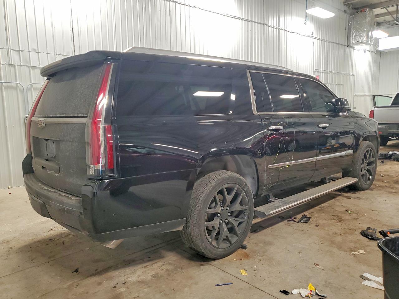 2017 Cadillac Escalade Esv Premium Luxury - Image 3