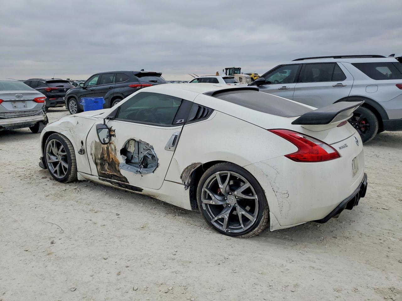 2015 Niss 370Z - Фото 2