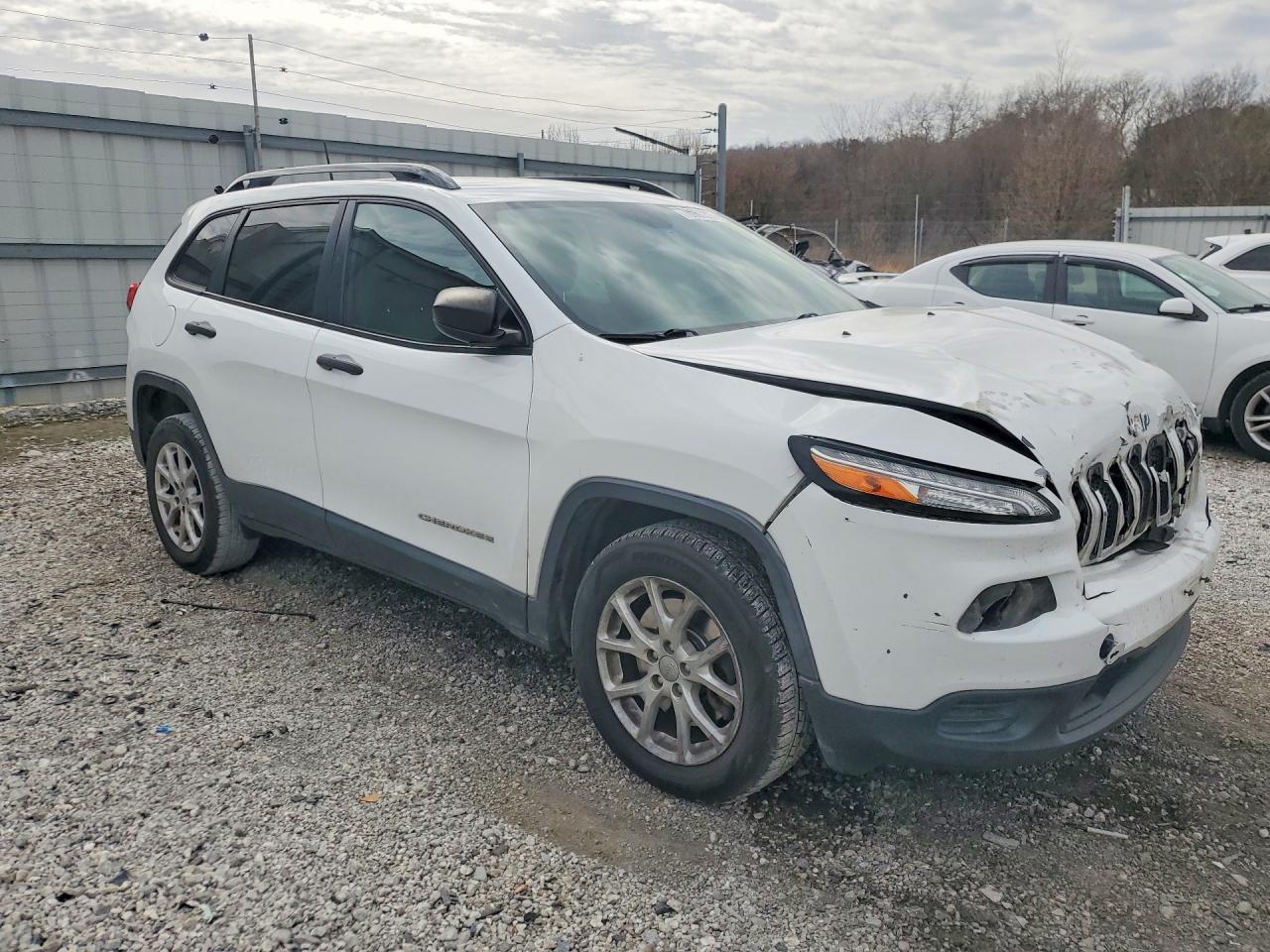 2017 Jeep Cherokee Sport - Фото 4