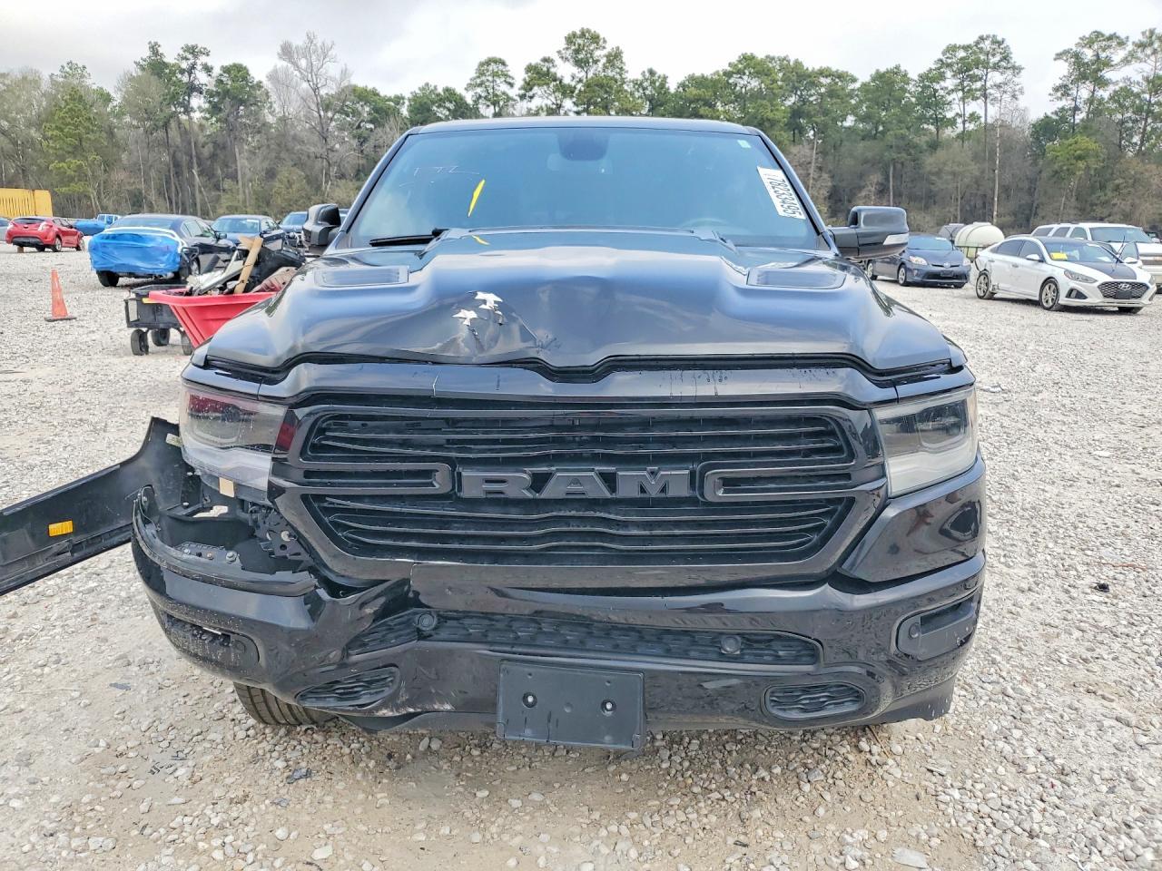 2019 Ram 1500 Laramie - Image 5