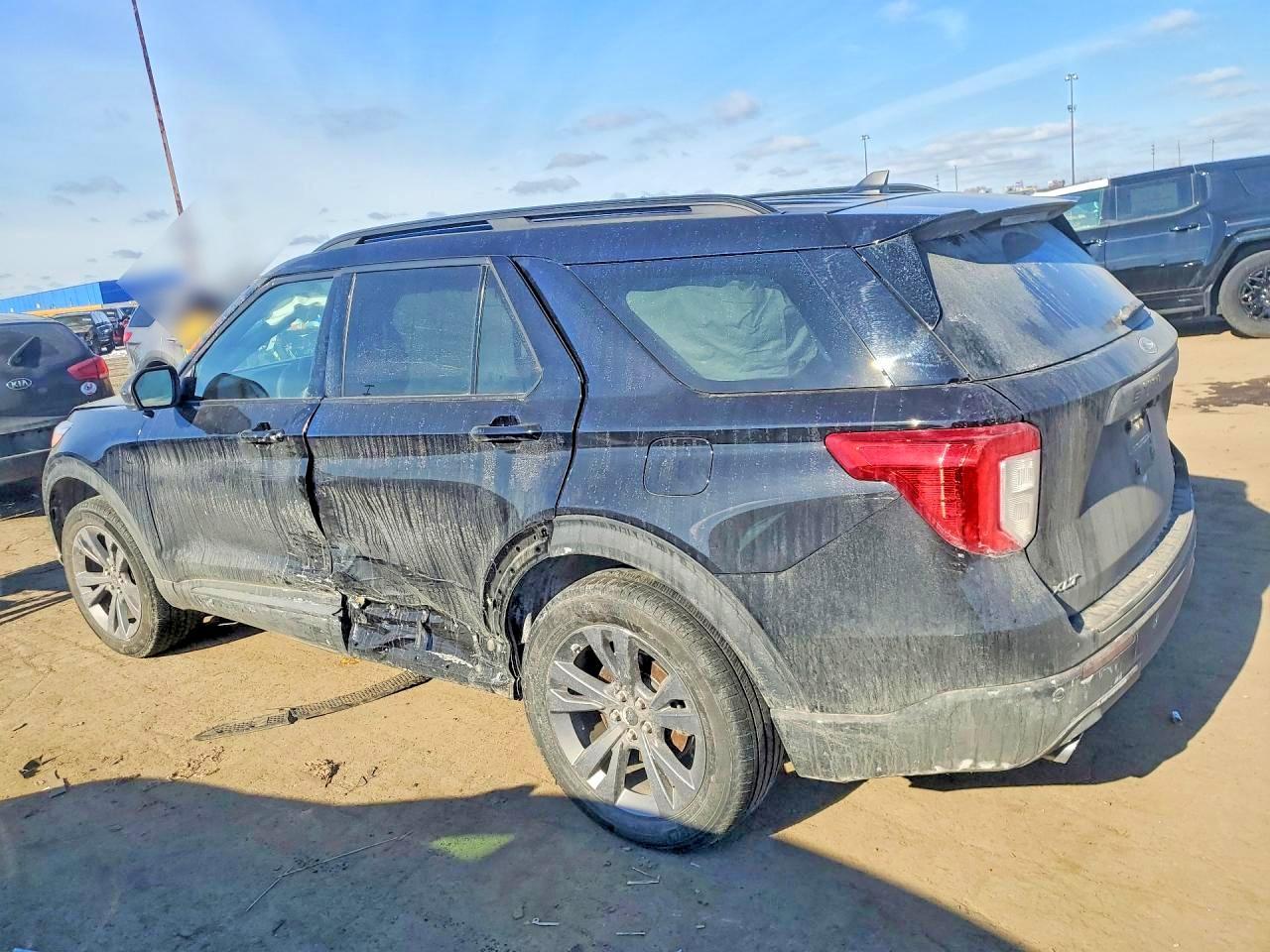 2022 Ford Explorer Xlt - Фото 2