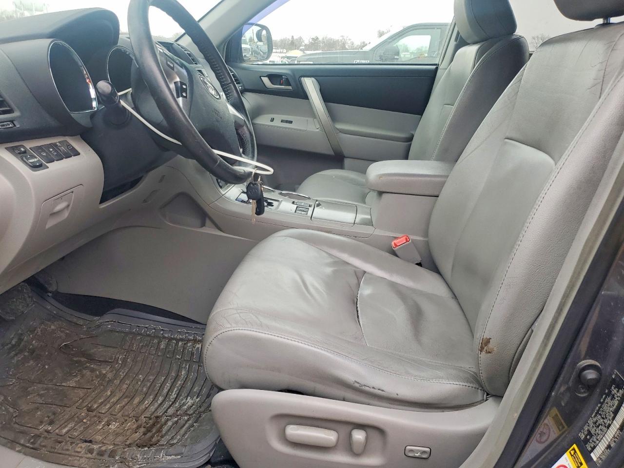 2011 Toyota Highlander Base - Фото 7