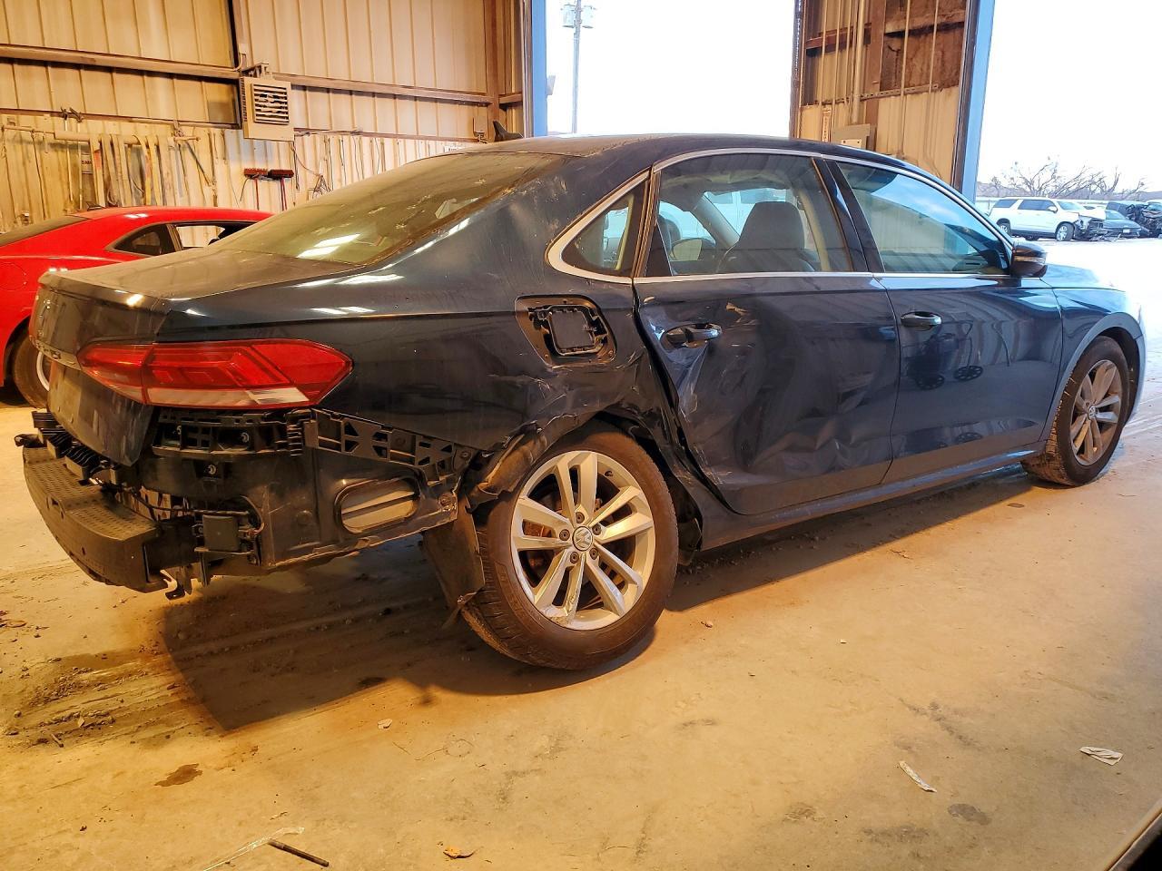 2020 Volkswagen Passat Se - Image 3