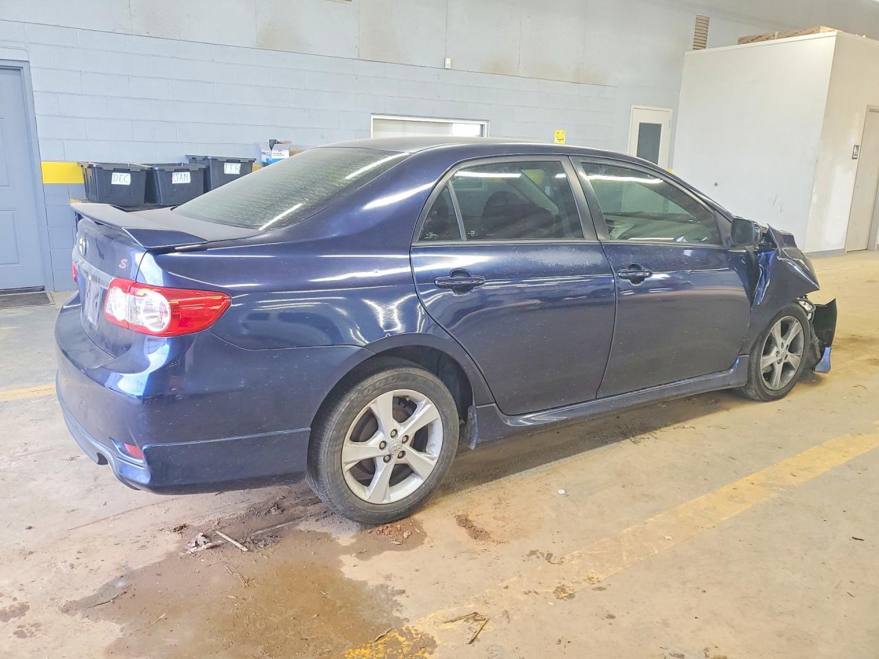 2012 Toyota Corolla Base - Фото 3