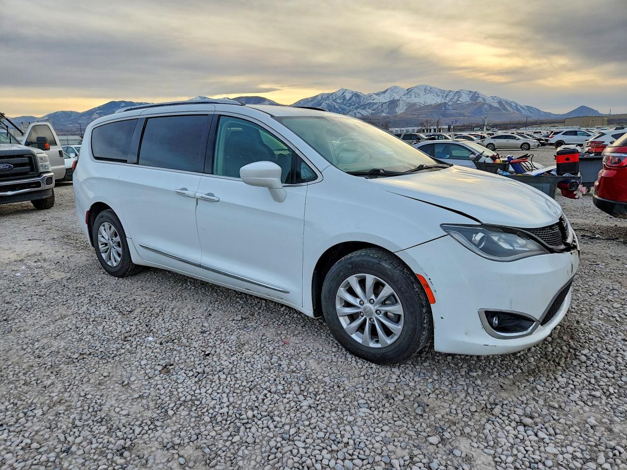 2018 Chrysler Pacifica Touring L - Фото 4