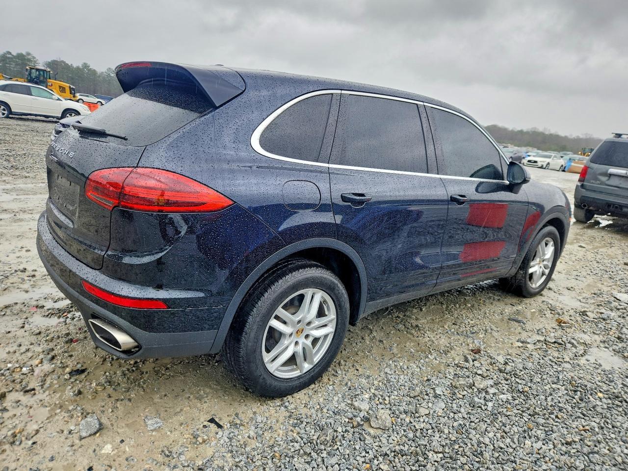 2016 Porsche Cayenne - Image 3