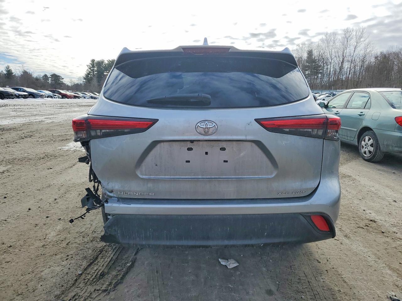 2021 Toyota Highlander Xle - Image 6