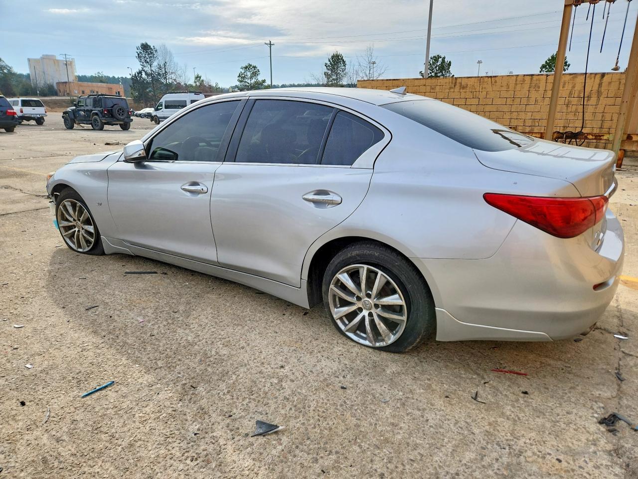 2015 Infiniti Q50 Base - Фото 2