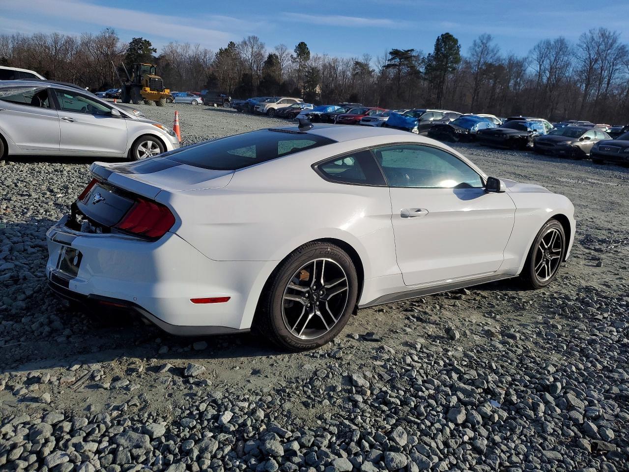 2022 Ford Mustang - Фото 3