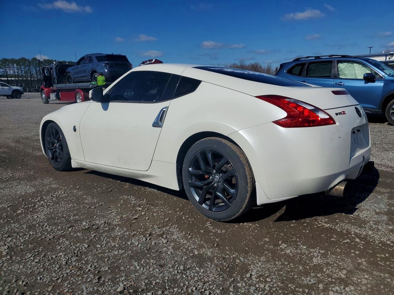 2016 Nissan 370Z Base - Image 2