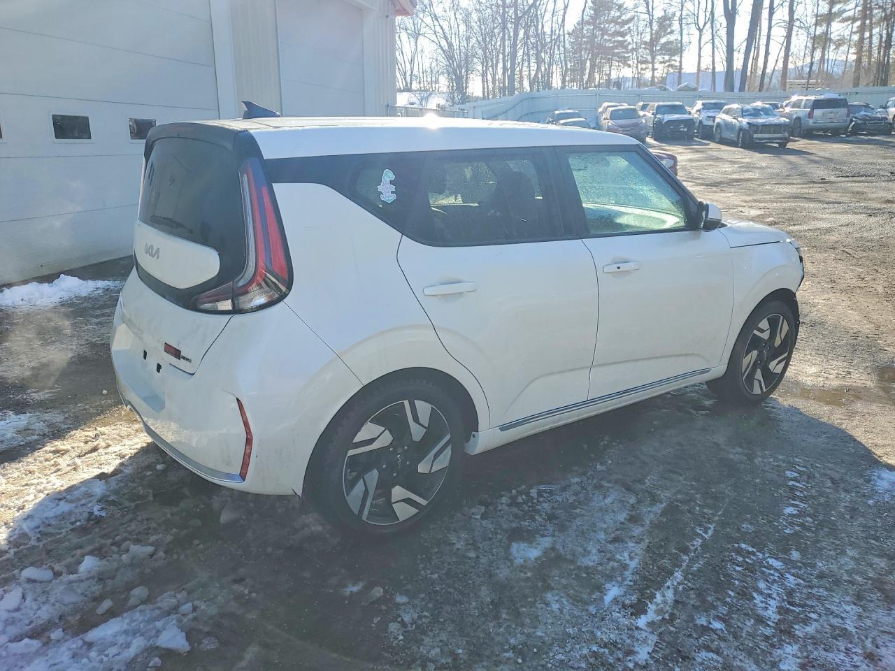 2023 Kia Soul Gt-Line - Image 3